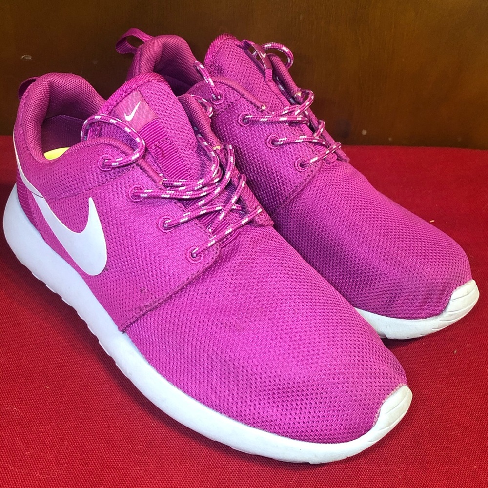 Nike WMNS RosheRun